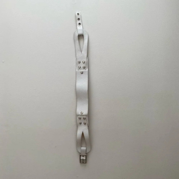 Vintage - Y2K Brave Chunky White Leather Hip / Waist Belt - Picture 2 of 5